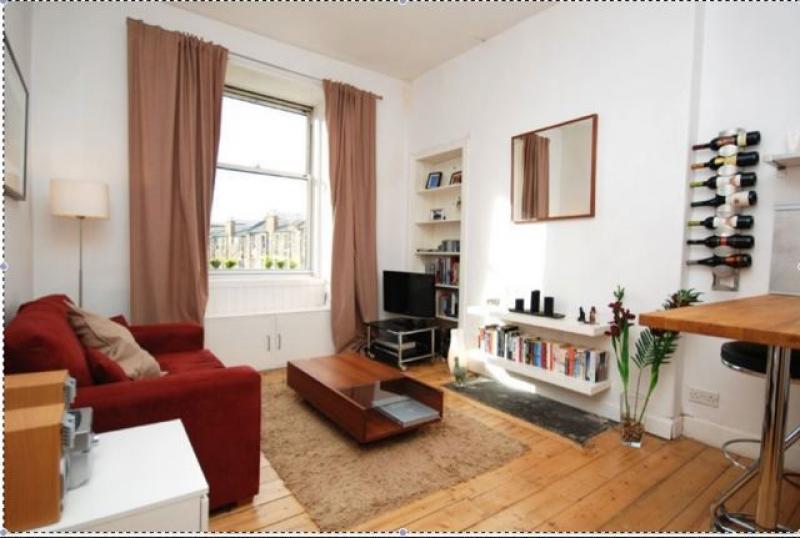One bedroom property to let, Caledonian Crescent, West End