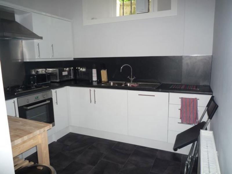 Two bedroom property to let, Hart Street, New Town