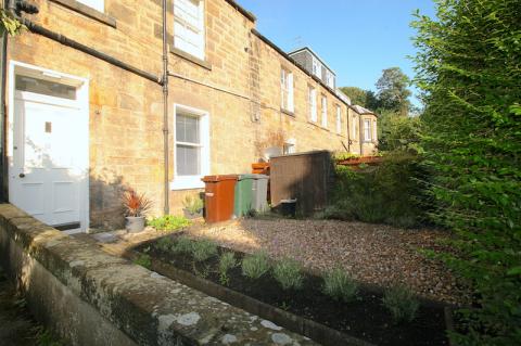 One bedroom property to let, Collins Place, Stockbridge