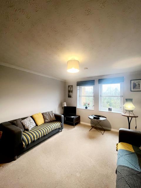 Three bedroom property to let, Craighouse Gardens, Morningside