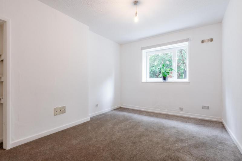 Two bedroom property to let, Pilton